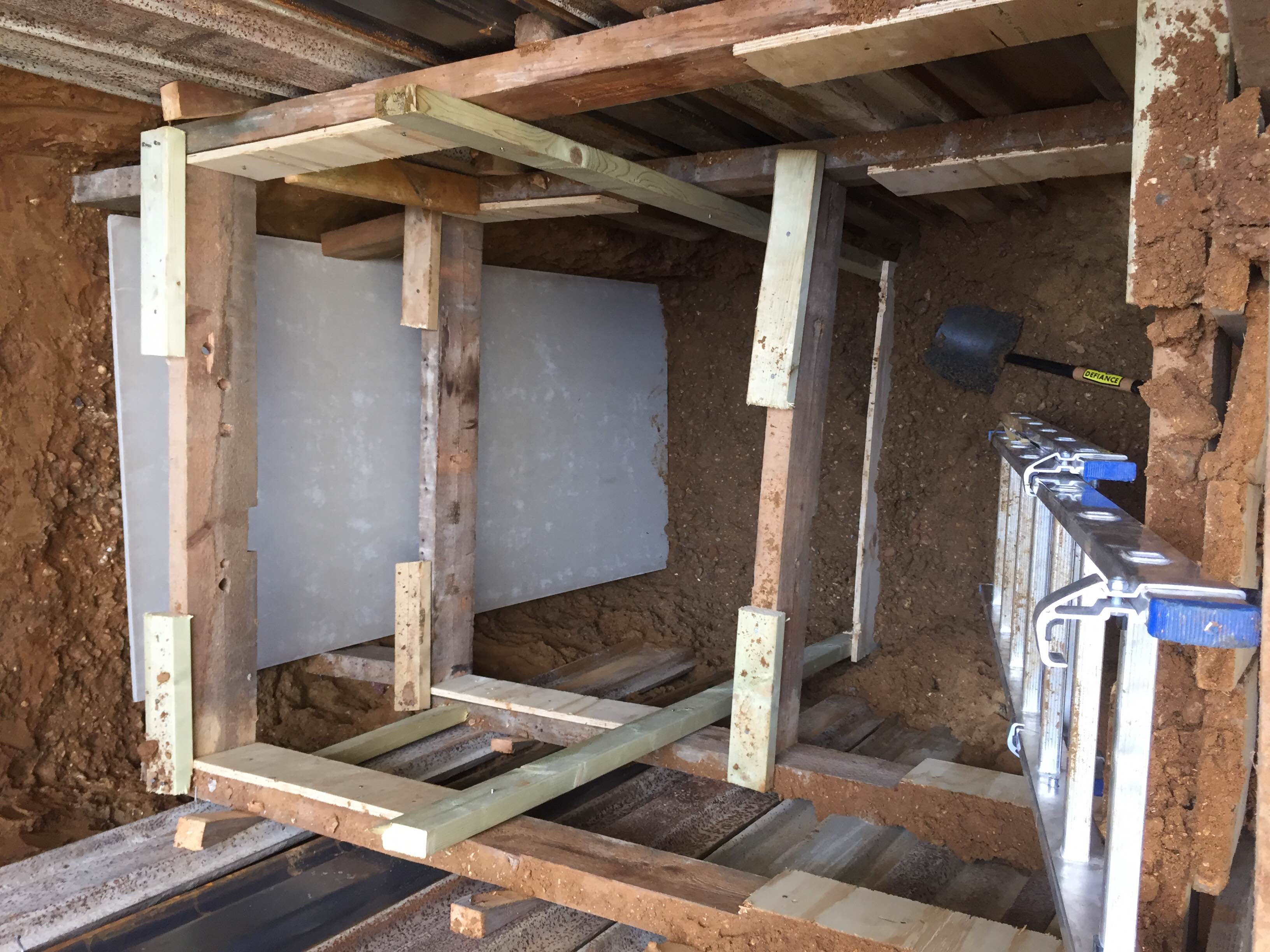 Underpinning excavation